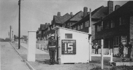 pheaseywar.jpg (23K)